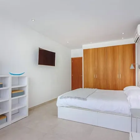 Sunset House-privated Pool Apartment