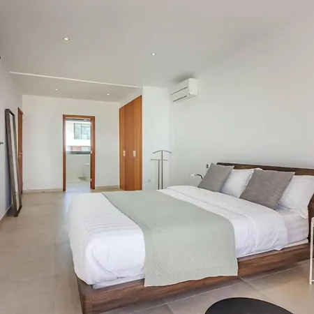 아파트 Sunset House-privated Pool 아데제