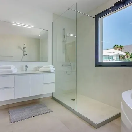 아파트 Sunset House-privated Pool 아데제